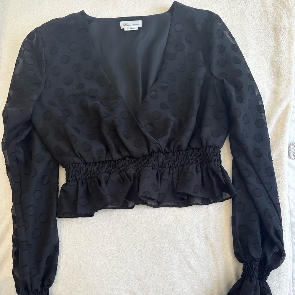 Lovers + Friends black tonal polka dot long sleeve crop top M v-neck